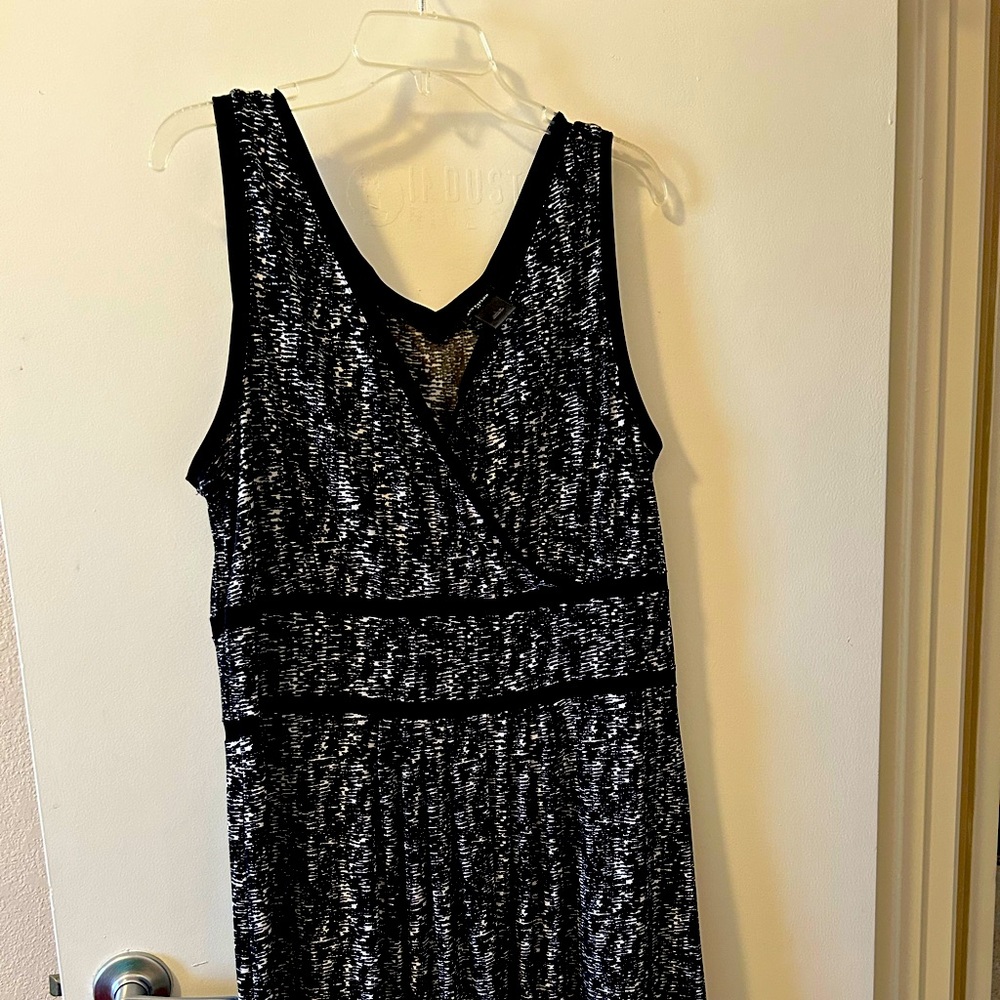 Ann Taylor dress. Black. Gently used.